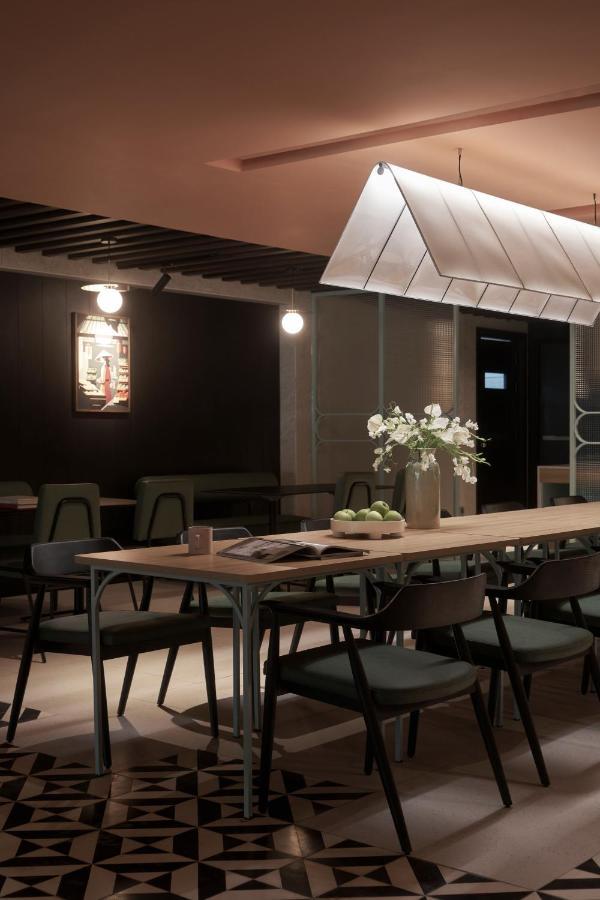 M Village Hotel Ton That Dam Хошимин Екстериор снимка