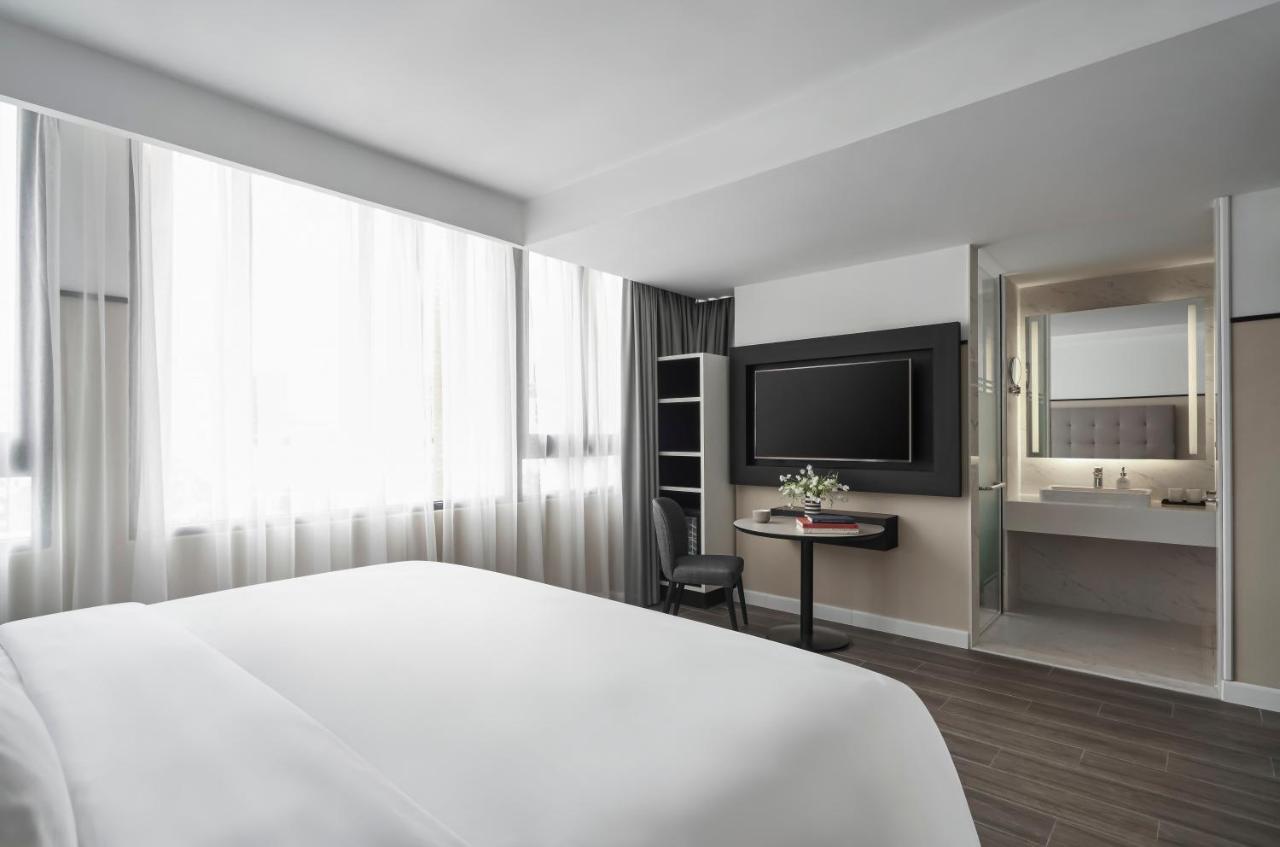 M Village Hotel Ton That Dam Хошимин Екстериор снимка