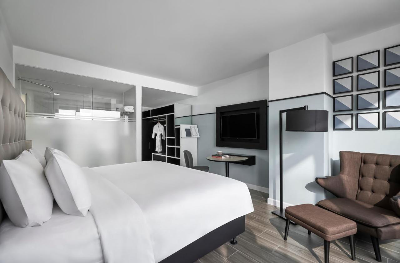 M Village Hotel Ton That Dam Хошимин Екстериор снимка